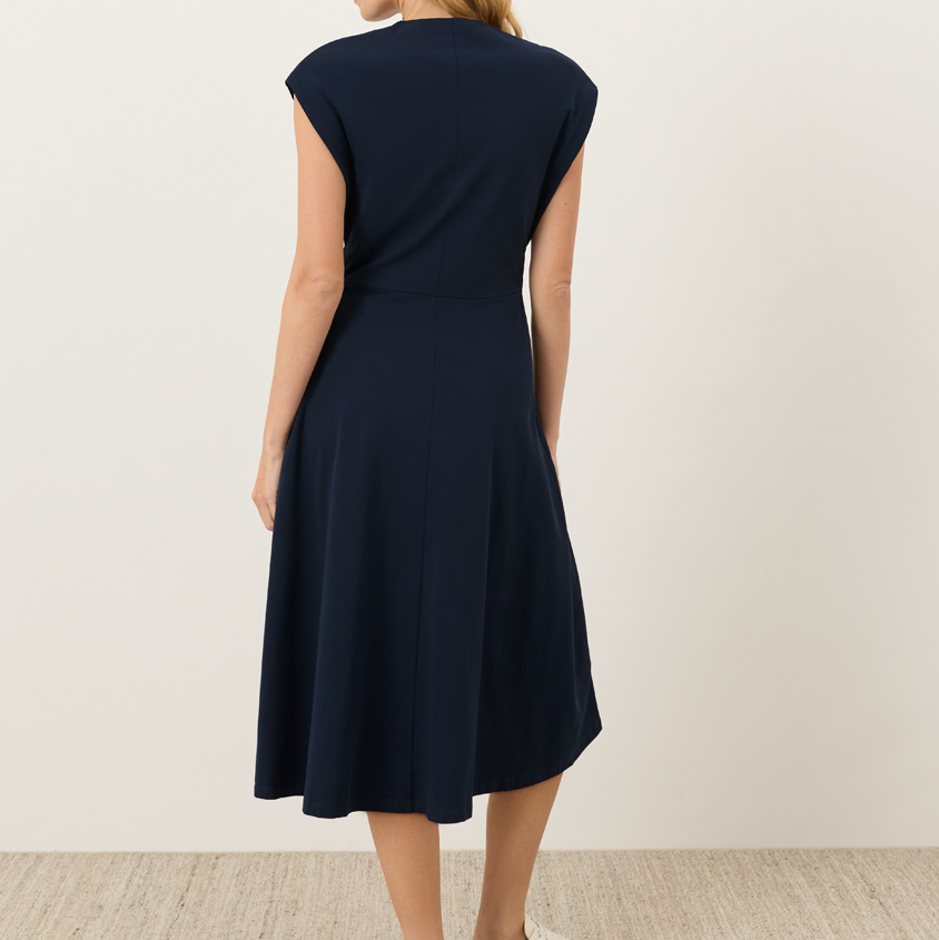Midi‑Kleid mit V‑Ausschnitt und Taillen‑Drehdetail